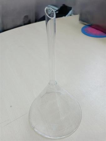Уценка: Воронка лабораторная 5drops В-120, диаметр 120 мм, Boro 3.3, скол