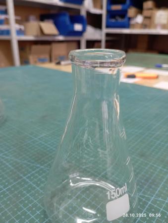 Уценка: Колба коническая (Эрленмейера) 5drops КН-2-150-22, 150 мл, горло 22 мм, стекло Boro 3.3, без шлифа