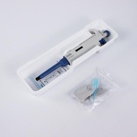 Дозатор (пипетка механическая) 1-кан перем объема DLab, 100-1000 мкл