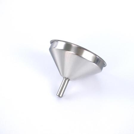 Воронка с фильтром из нержавейки диаметр 150 мм Воронка с фильтром из нержавейки диаметр 150 мм
