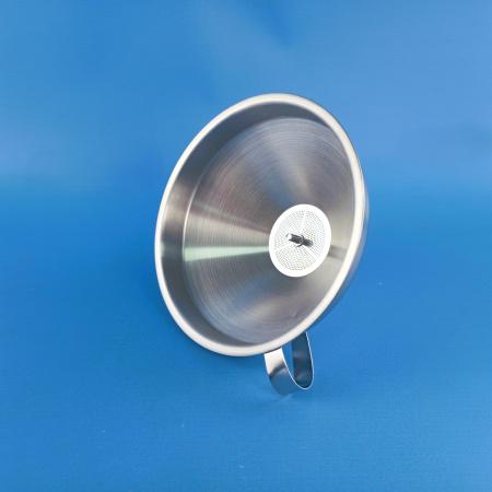Воронка с фильтром из нержавейки, диаметр 130 мм