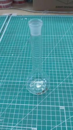 Уценка Колба мерная 2-100-2, 100 мл, 2 класс точности, стеклянная пробка, шлиф 12/14 - В наличии