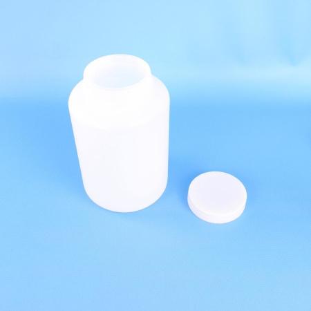 Банка, 2000 мл, ПЭ, с винтовой крышкой и прокладкой