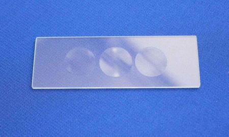 Стекло предметное, 26х76 мм, с 3-мя лунками и шлифованными краями, 50 шт/упак - В наличии