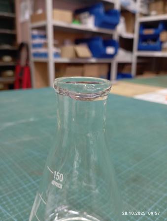 Уценка: Колба коническая (Эрленмейера) 5drops КН-2-150-22, 150 мл, горло 22 мм, стекло Boro 3.3, без шлифа