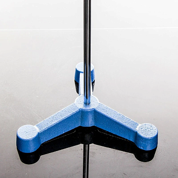 Основание штатива треугольное 135*600 мм Основание штатива треугольное 135*600 мм