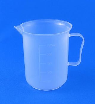 Мензурка (Стакан) с ручкой, 250 мл, полипропилен Мензурка (Стакан) с ручкой, 250 мл, полипропилен