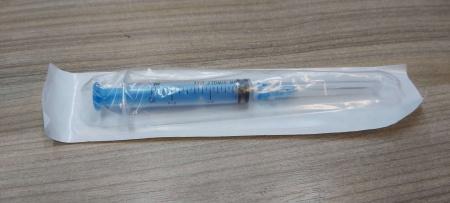 Шприц 2 мл с "Луер" иглой 0,6х25 мм, трехдетальный, 100 шт/упак