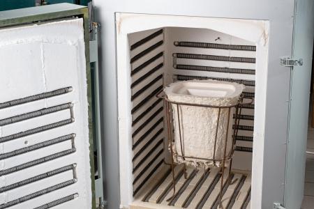 Муфельная печь 300 л, +200/+1100 °C, с многоступенчатым микропроцессорным терморегулятором и вытяжкой, выход на ПК