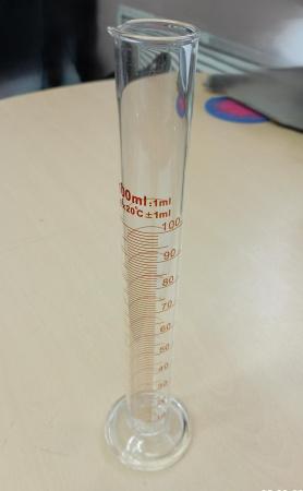 Уценка: Цилиндр мерный 1-100-2, 100 мл, со стеклянным основанием, с носиком, (ГОСТ 1770-74), скол